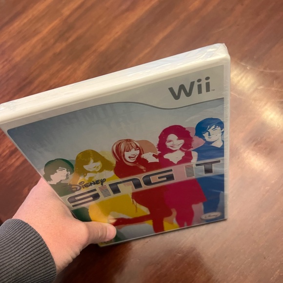 Sing it Disney Wii Game - Picture 3 of 3